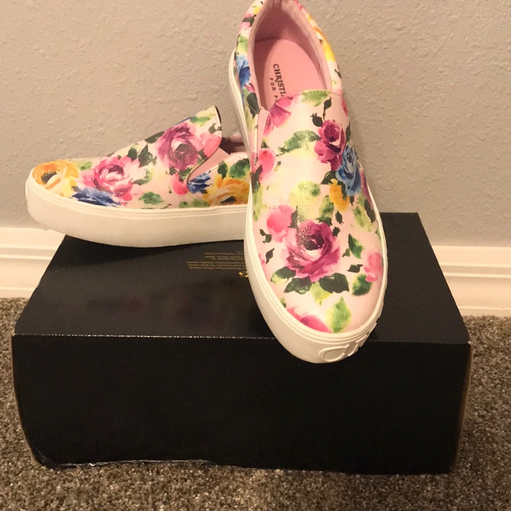 BN Christian Soriano floral slide in’s.